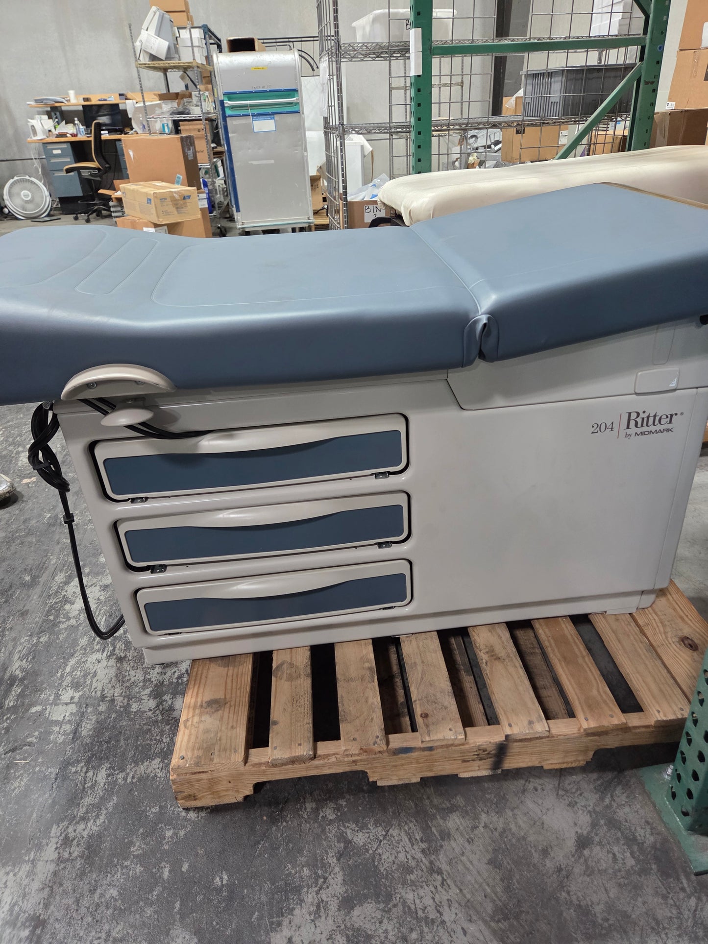 Ritter 204 Exam Table, Blue, Used, 1/ea - 1769650