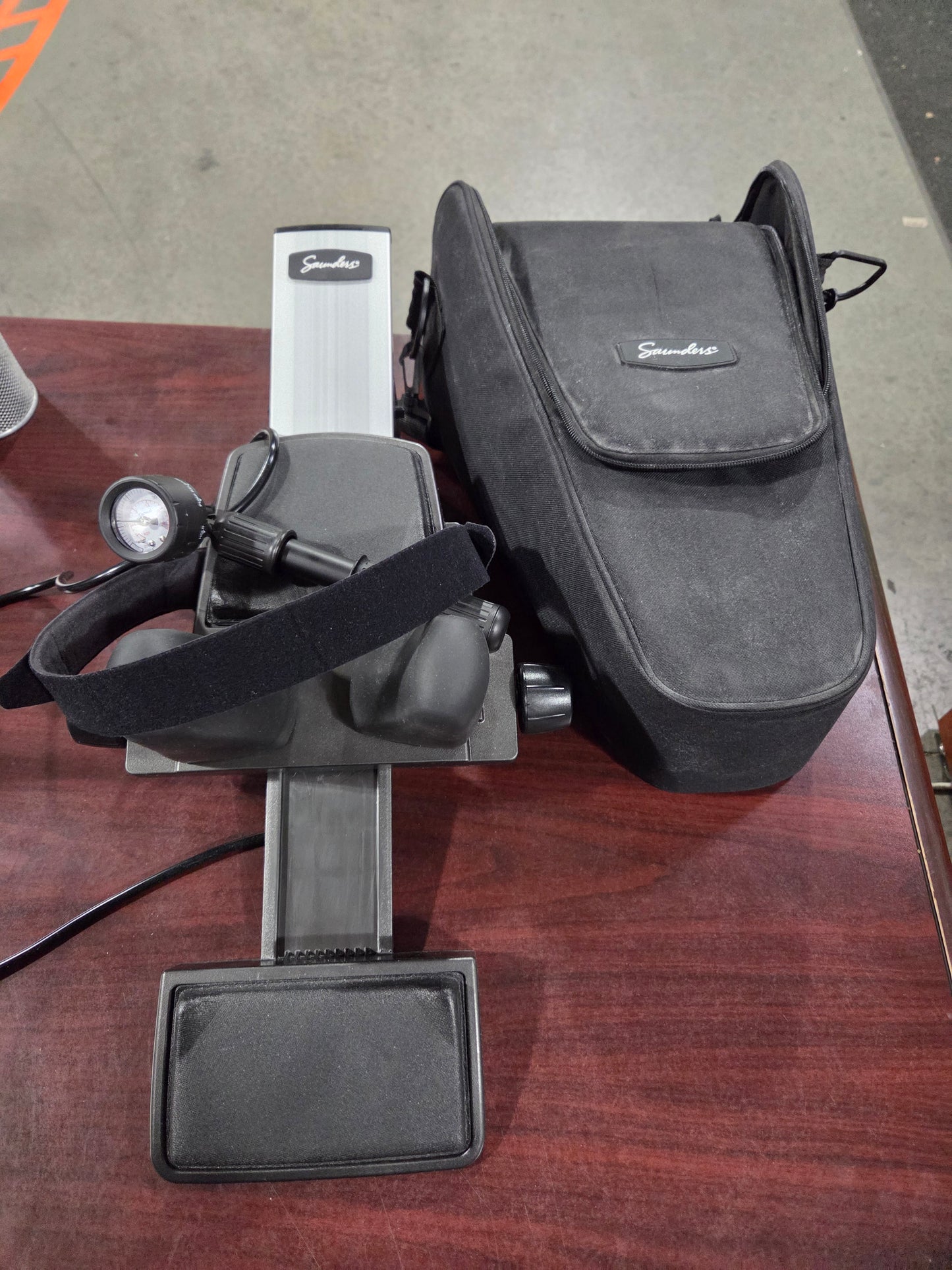 Saunders Cervical Traction Device w/ Carrying Case, New, 1/ea