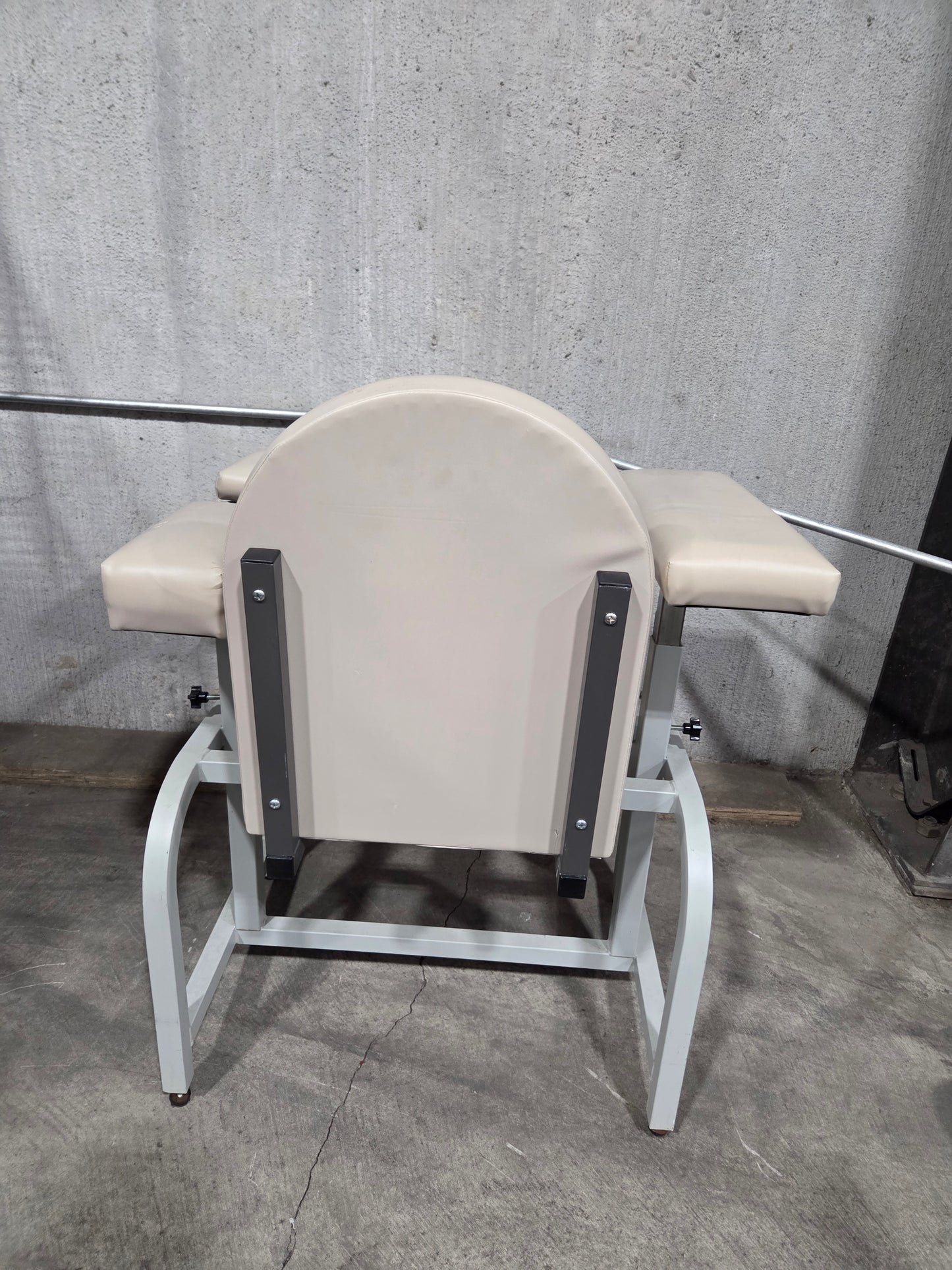 Padded Phlebotomy Chair w/ Flip Arm, Used, 1/ea