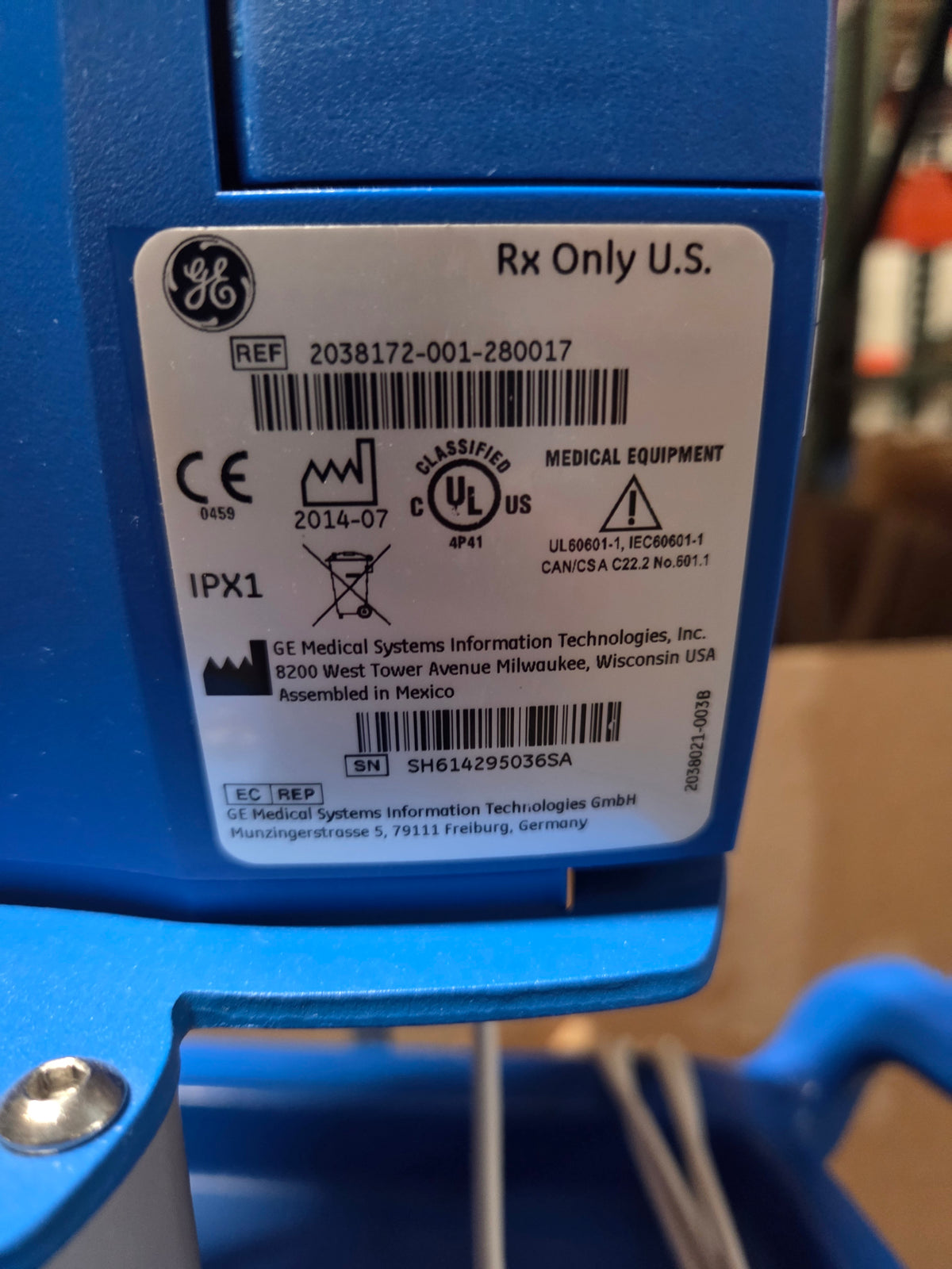 Carescape V100 Dinamap Vital Signs Monitor with Rollstand, Used, 1/Each - 1798831