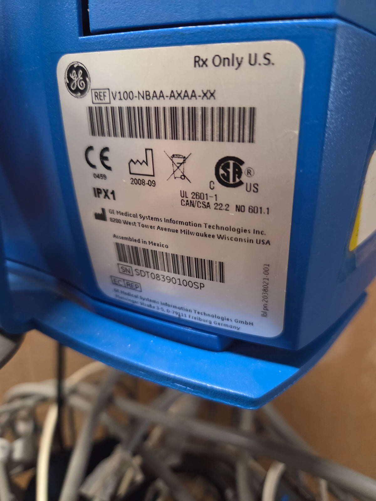Carescape V100 Dinamap Vital Signs Monitor on Rolling Stand, Used, 1/Each - 1798833