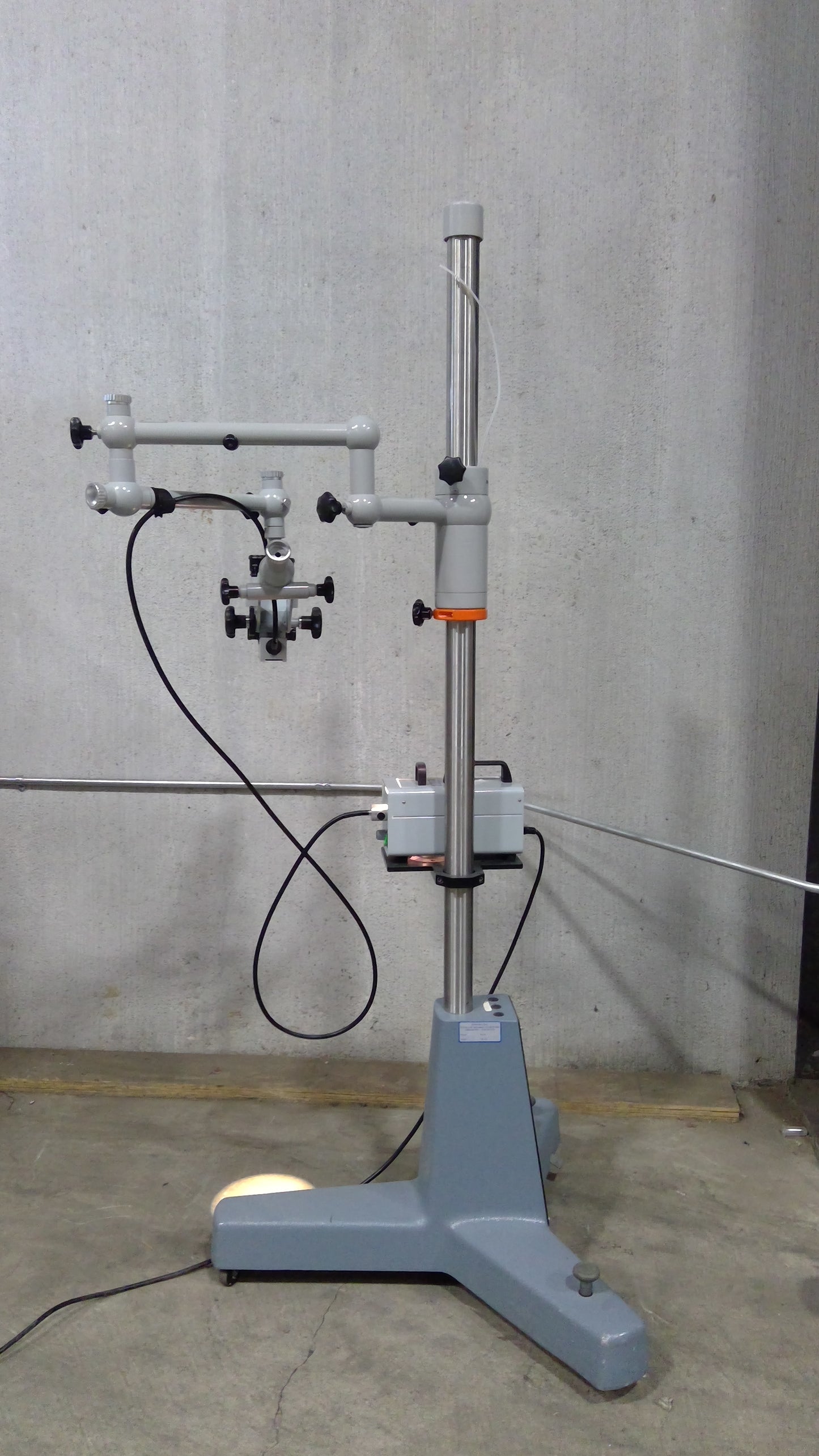 Zeiss OPMI 1 ENT Microscope