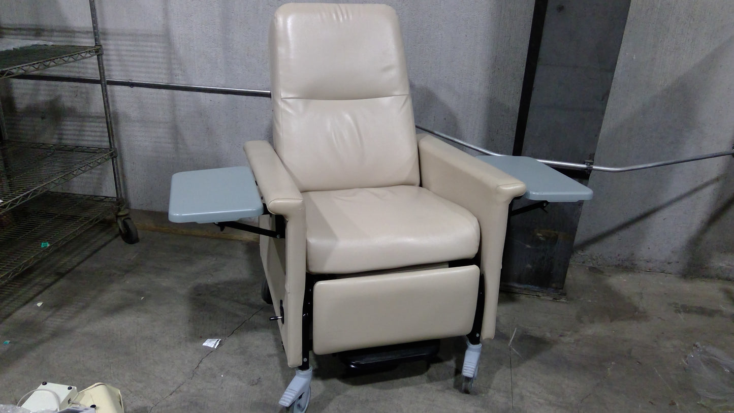 Champion 59P Power Recliner, Used, 1/ea