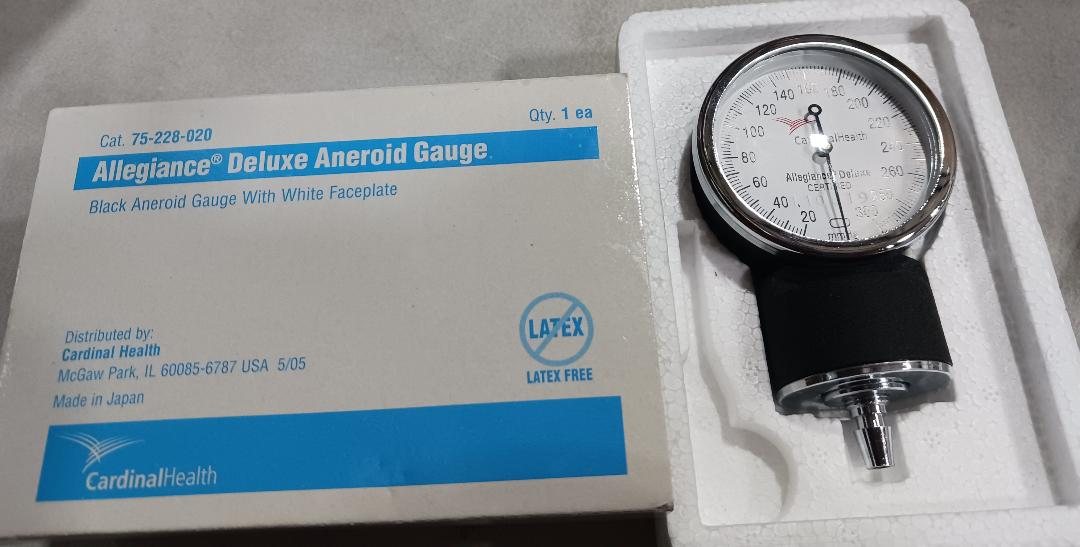 Allegiance Deluxe Aneroid Gauge, Latex Free, 1/Box