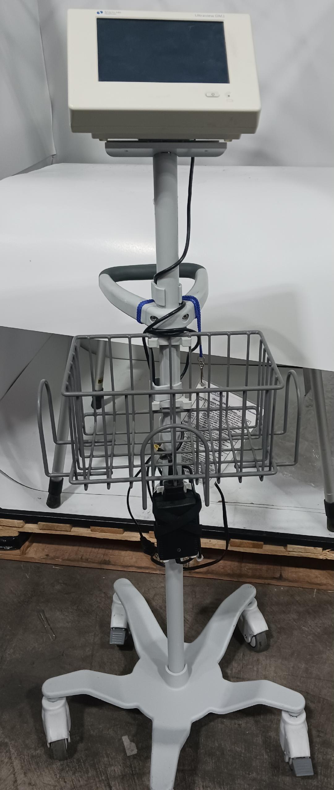 Ultraview DM3 Vital Signs Monitor on Rolling Cart, Used/Tested - 1723687