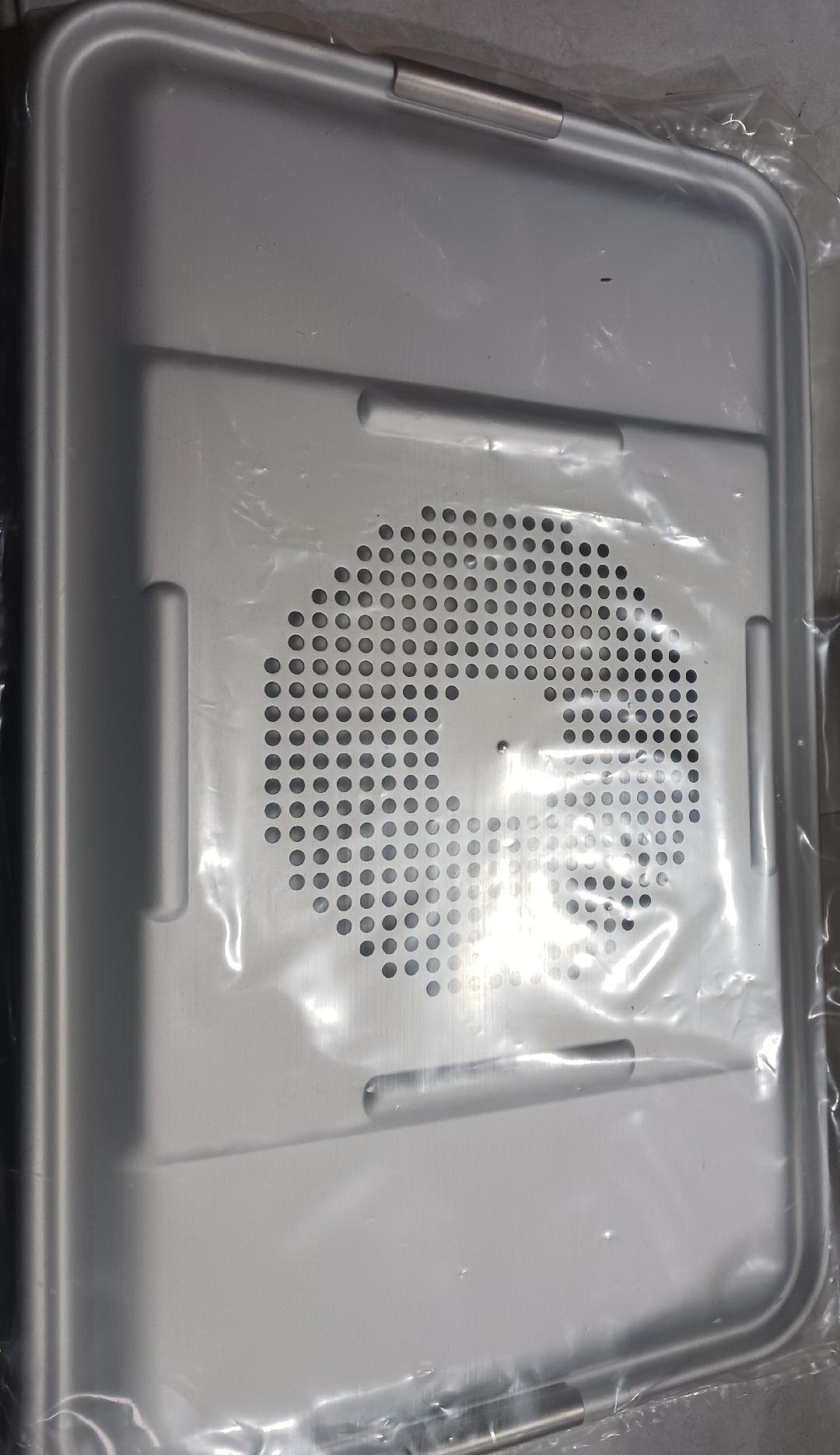 Pilling Medium Lid 3/4, 465x280mm, Perforated Silver, New, 1/Box